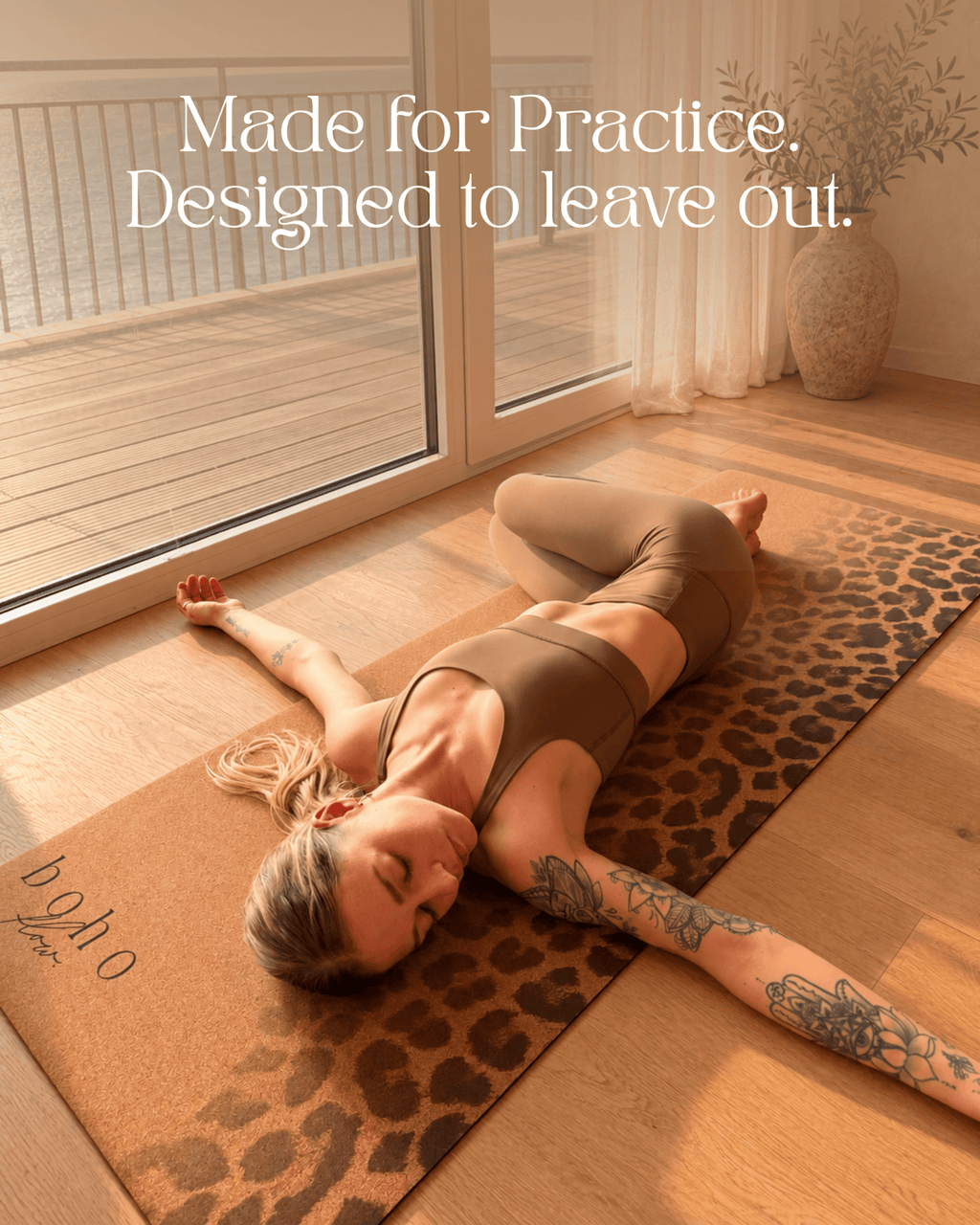 Print Edition Cork Yoga Mat — Leopard Fade — Carry Strap