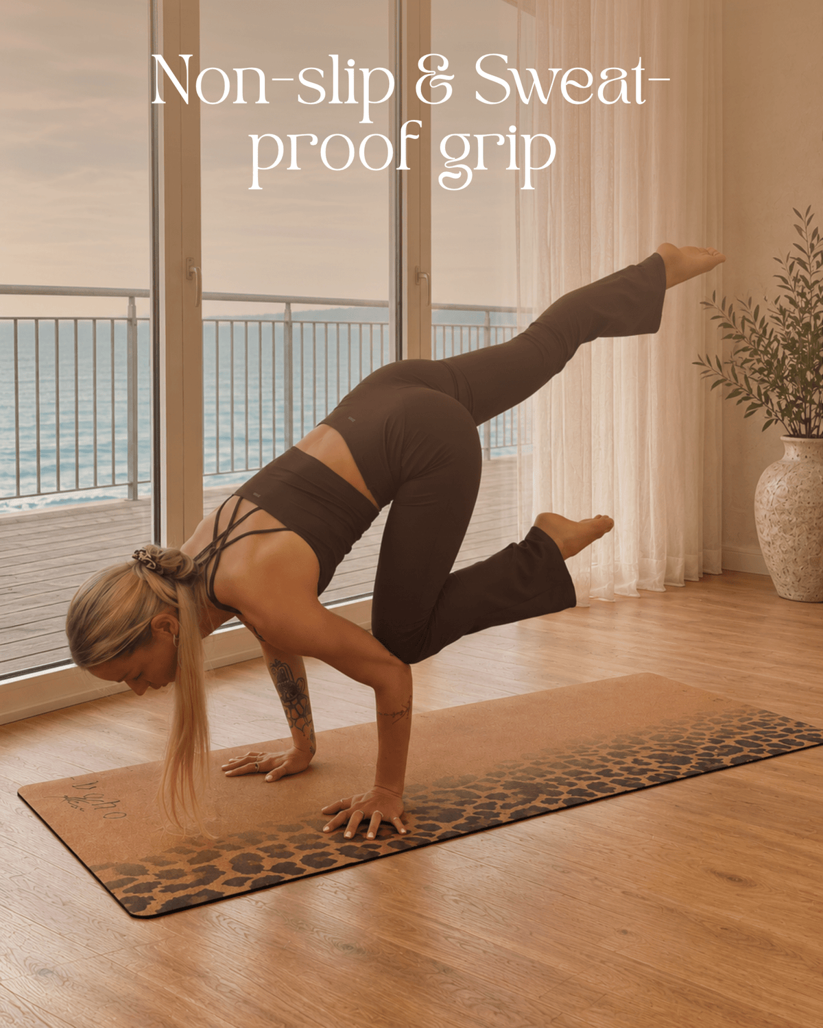 Print Edition Cork Yoga Mat — Leopard Fade — Carry Strap