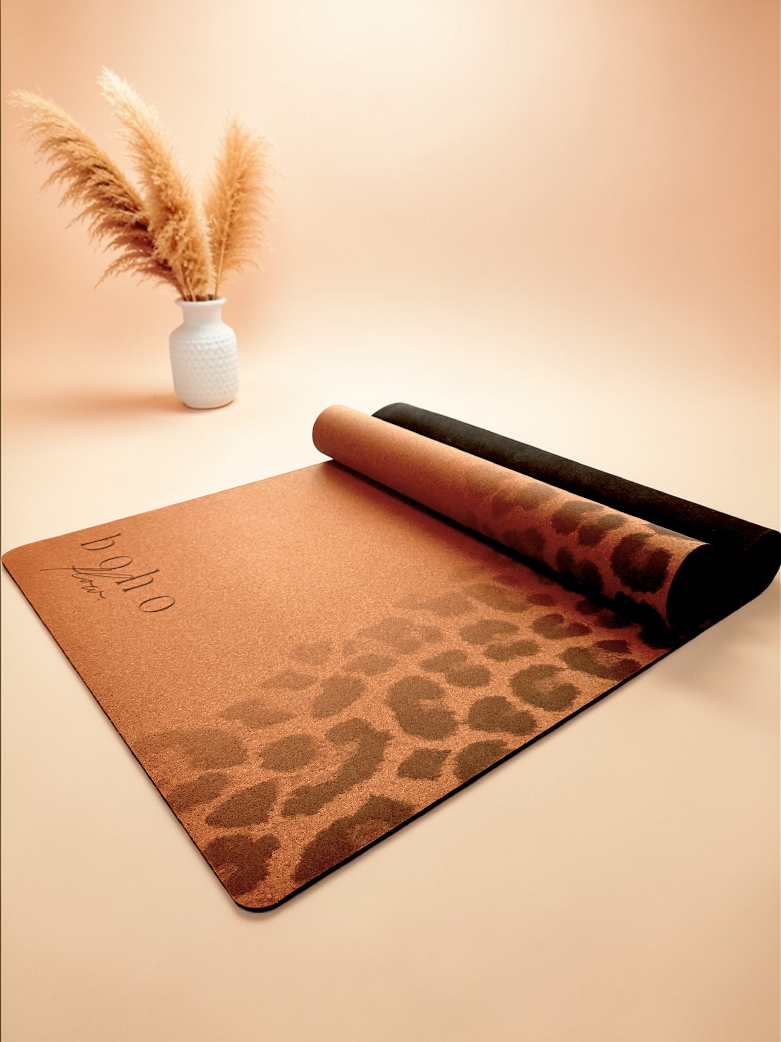 Print Edition Cork Yoga Mat — Leopard Fade — Carry Strap
